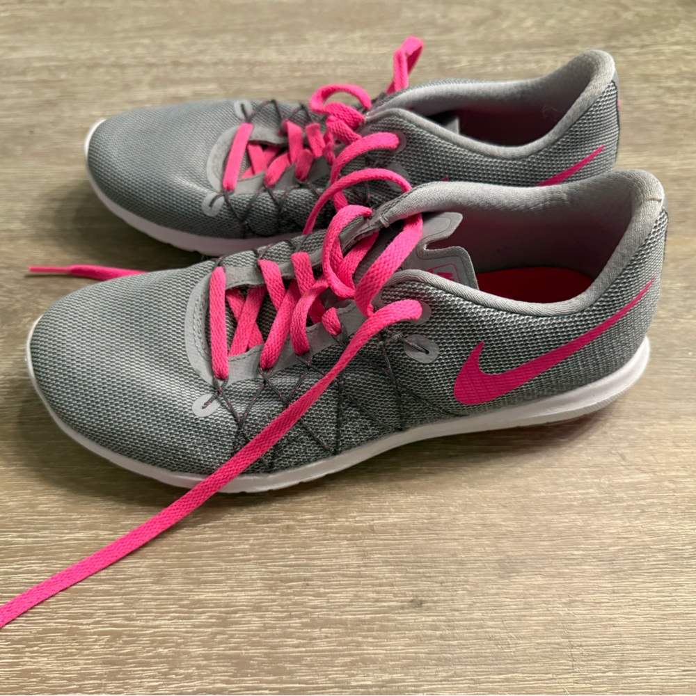 Nike Flex Fury 2 Women's Gray and Pink Sneakers